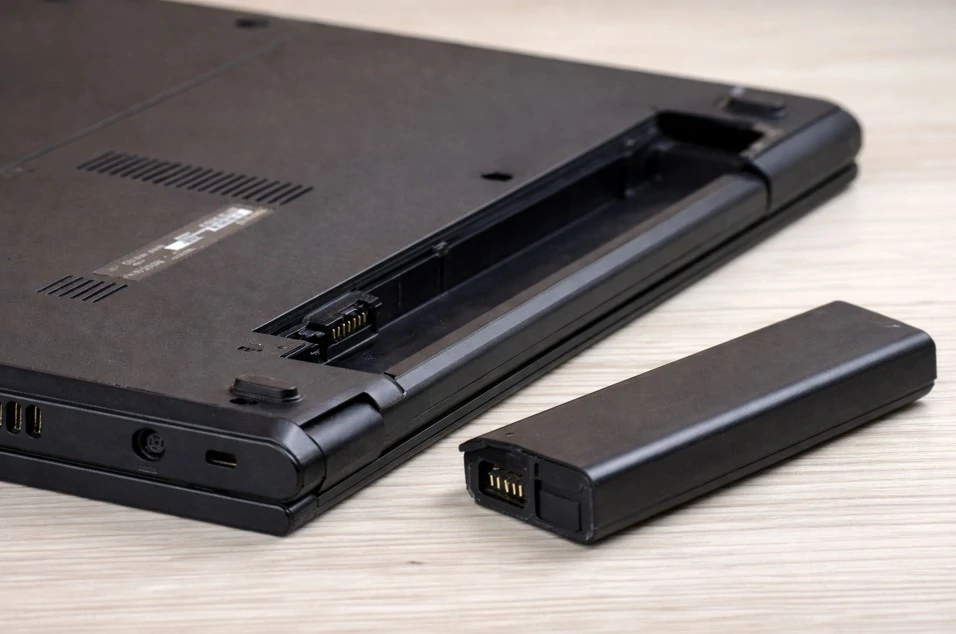 Risiko Membeli Baterai Laptop Bekas www.laptopmati.id